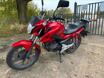 Honda cbf 125 heel nette staat  beschikbaar voor biedingen
