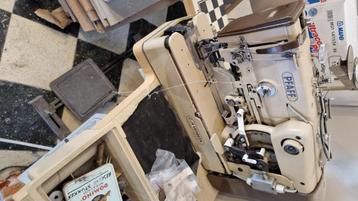 Naaimachine knoopsgat, Antiek en Kunst, Antiek | Naaimachines, Ophalen of Verzenden