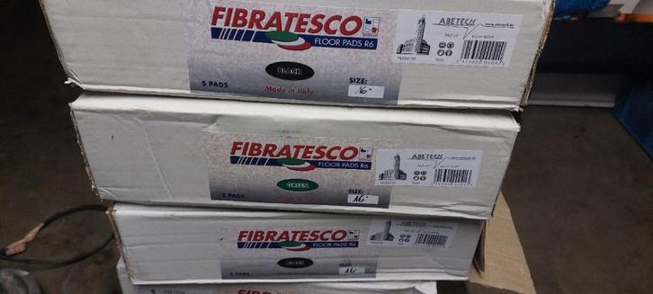 Coussins de sol Fibratesco 16 pouces neufs — différ couleurs, Articles professionnels, Immobilier d'entreprise, Espace commercial