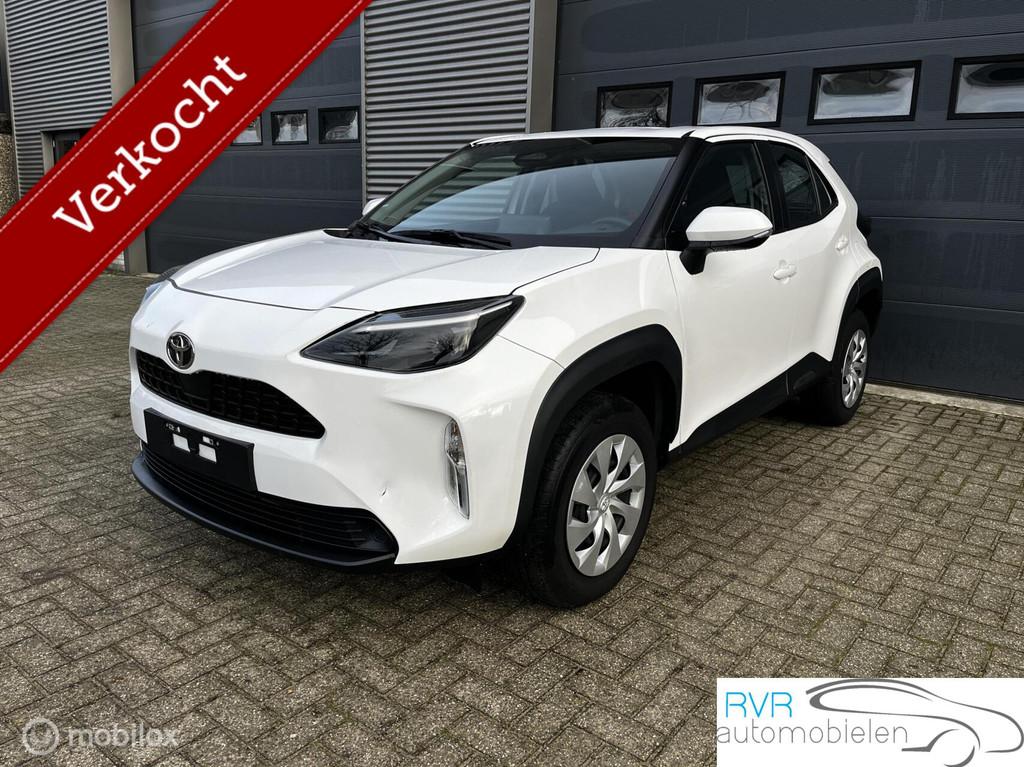 Toyota Yaris Cross 1.5 Hybrid AUTOMAAT/CAMERA/APPLECAR, Auto's, Stof, Gebruikt, Zwart, 1165 kg