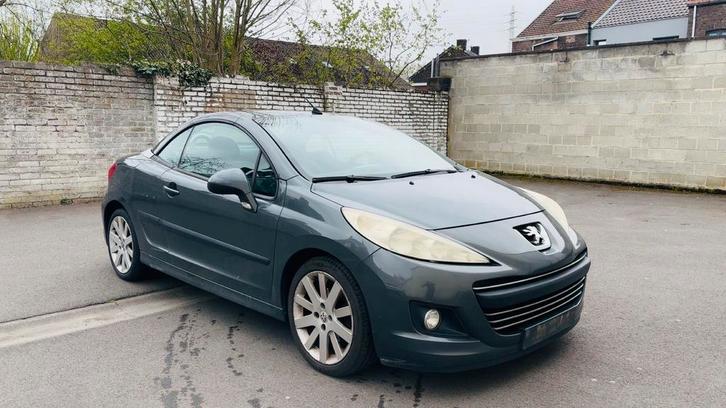 Peugeot 207cc 1.6 hdi boite 6 année 2010 euro5, Autos, Peugeot, Particulier, Airbags, Air conditionné, Feux de virage, Ordinateur de bord