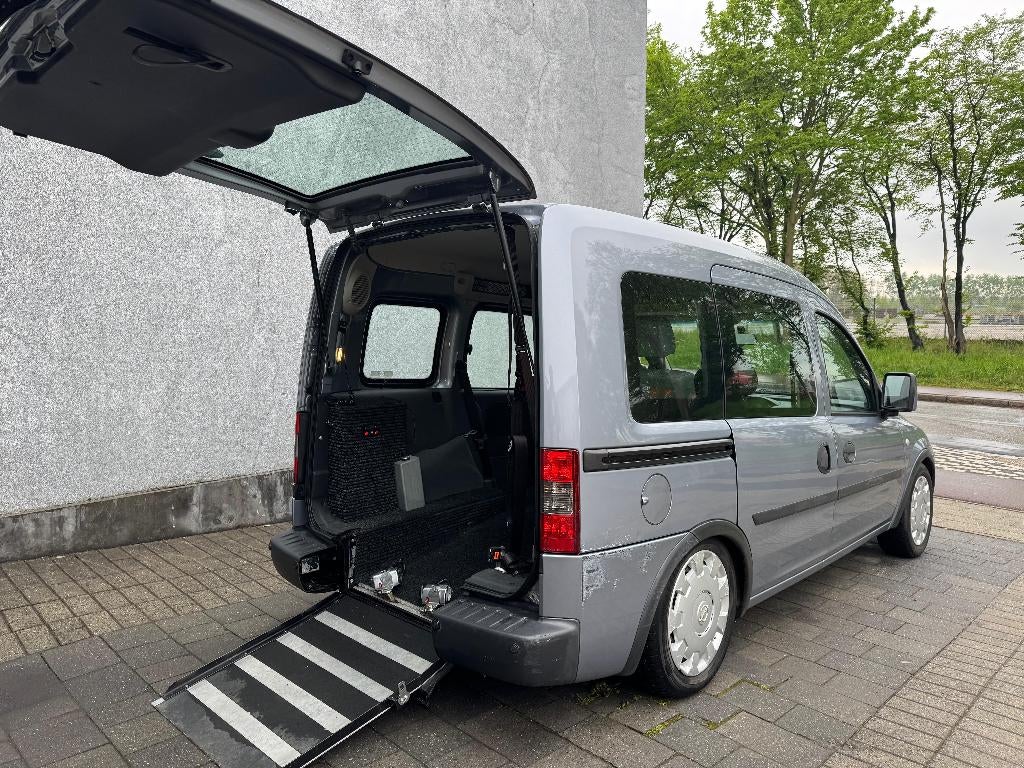 ♿🦼🦽OPEL COMBO 1.4i BENZINE 2010 54000KM TPMR PMR INVALIDE, Auto's, Voorwielaandrijving, 4 cilinders, Bedrijf, Handgeschakeld