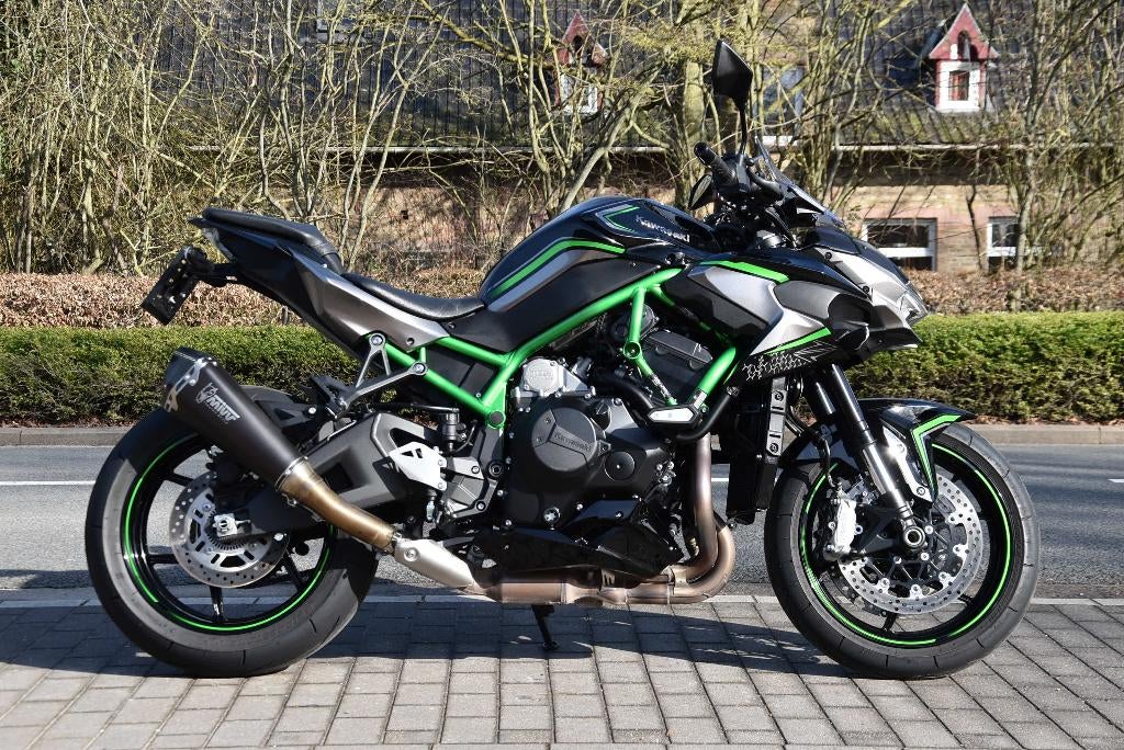 KAWASAKI - ZH 2 - POWER NAKED !!, Motoren, Motoren | Kawasaki, Bedrijf, Naked bike, meer dan 35 kW, 4 cilinders, Motorrijbewijs A