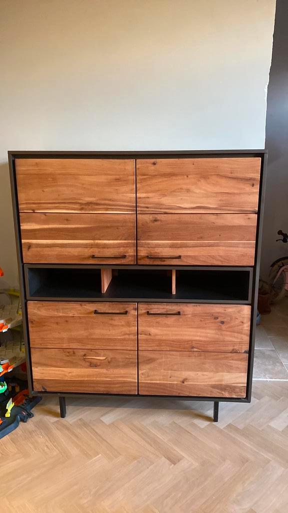 Moet weg; Dressoir xooon 115 x 142 x 42, Huis en Inrichting, Kasten | Wandmeubels, Gebruikt, 100 tot 150 cm, Minder dan 150 cm