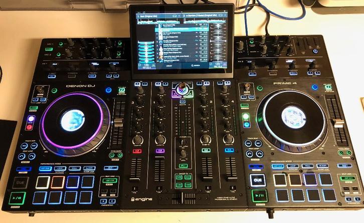 DENON DJ PRIME 4, Muziek en Instrumenten, Dj-sets en Draaitafels, Zo goed als nieuw, Draaitafel, Denon, Ophalen
