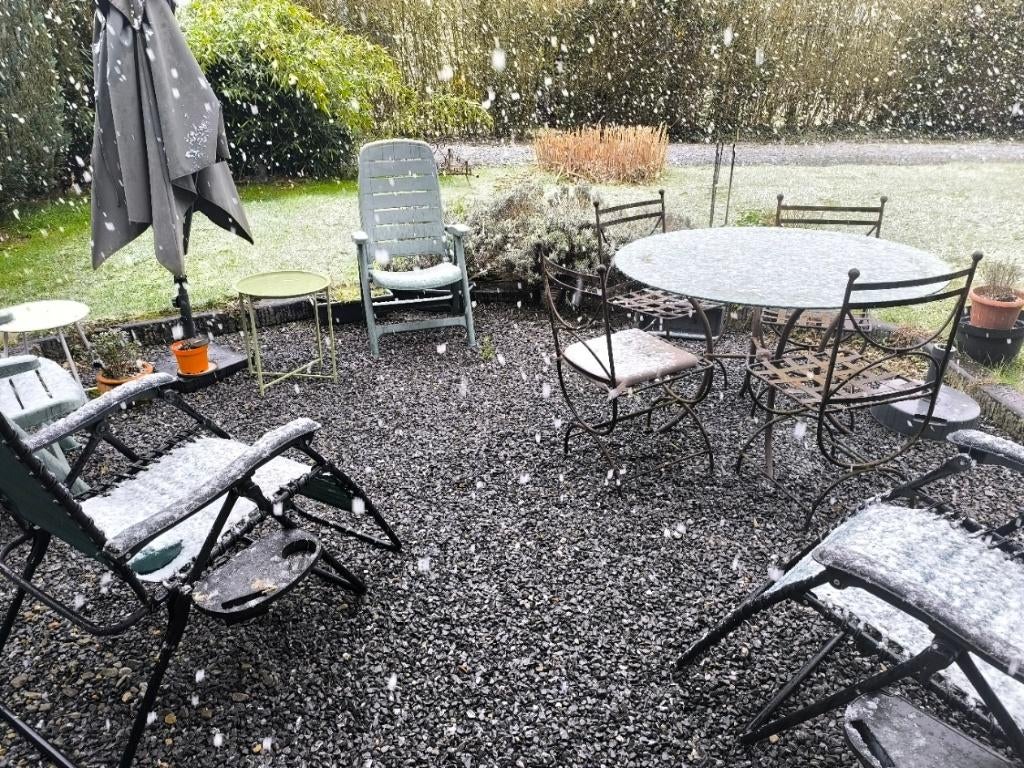 ensemble de jardin table fer forgé et 4 chaises assorties, Jardin & Terrasse, Ensembles de jardin, Utilisé, Sets de jardin, Autres matériaux