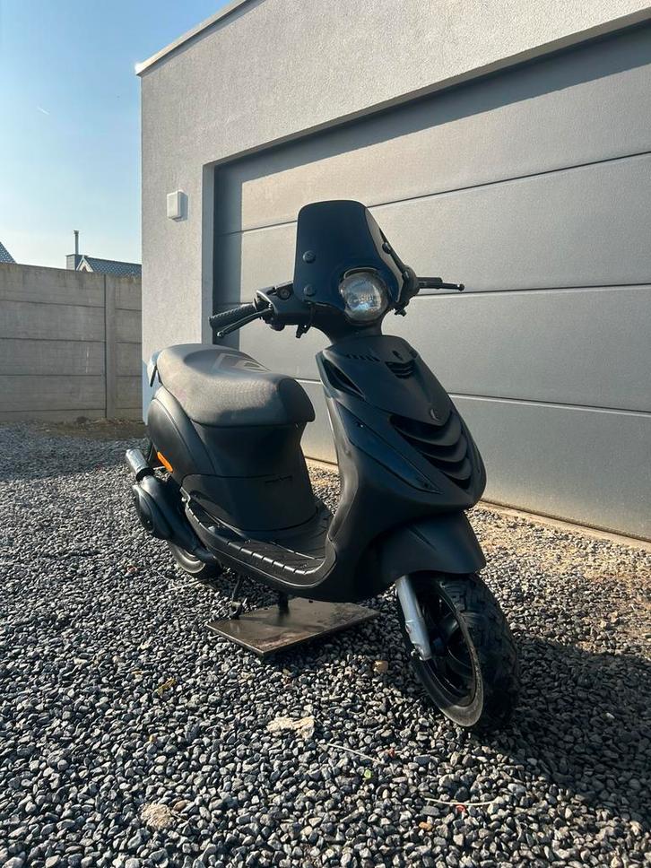 Piaggio zip 70 cc a klasse, Vélos & Vélomoteurs, Scooters | Piaggio, Comme neuf, Zip, Classe A (25 km/h), Essence, Enlèvement