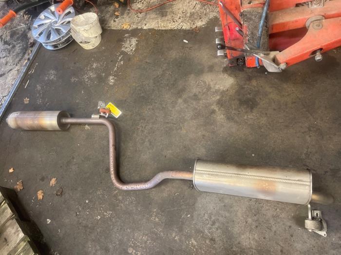 Echappement silencieux arrière d'un Volkswagen Polo, Autos : Pièces & Accessoires, Systèmes d'échappement, Volkswagen, Utilisé