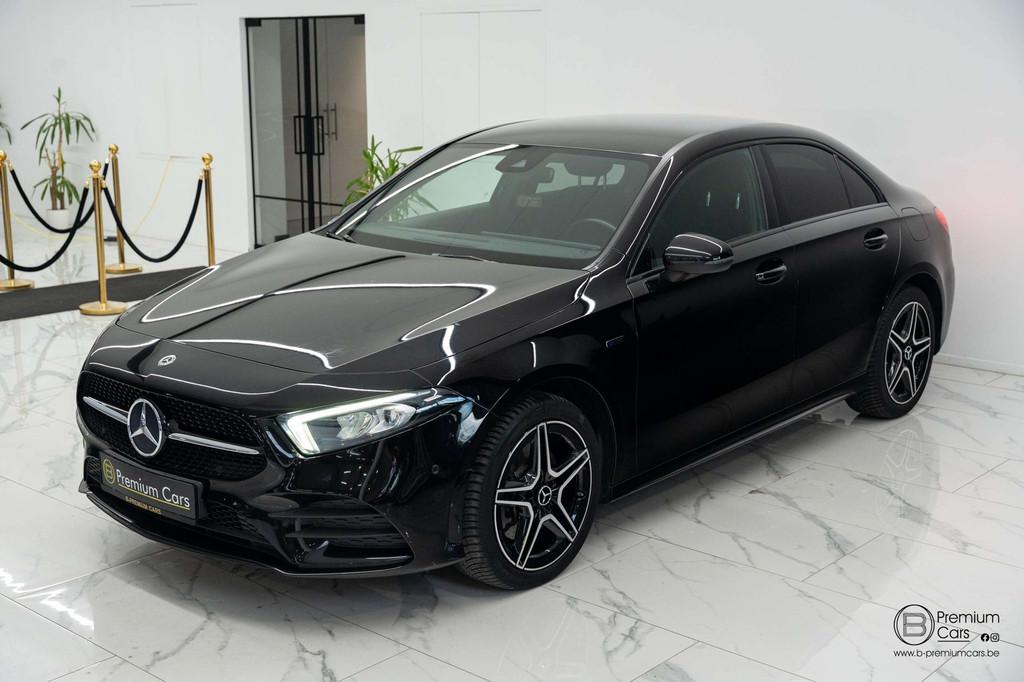 Mercedes-Benz A 250 e AMG line! Sedan! Cruise, Garantie, Amb, Automaat, 4 deurs, Gebruikt, 4 cilinders