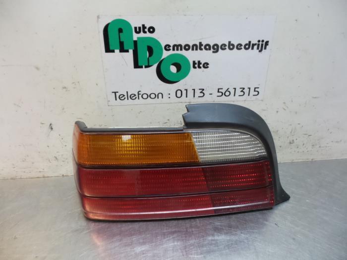 Feu arrière gauche d'un BMW 3-Serie (3-Serie 90-), Autos : Pièces & Accessoires, Éclairage, BMW, Utilisé, 3 mois de garantie, Enlèvement ou Envoi