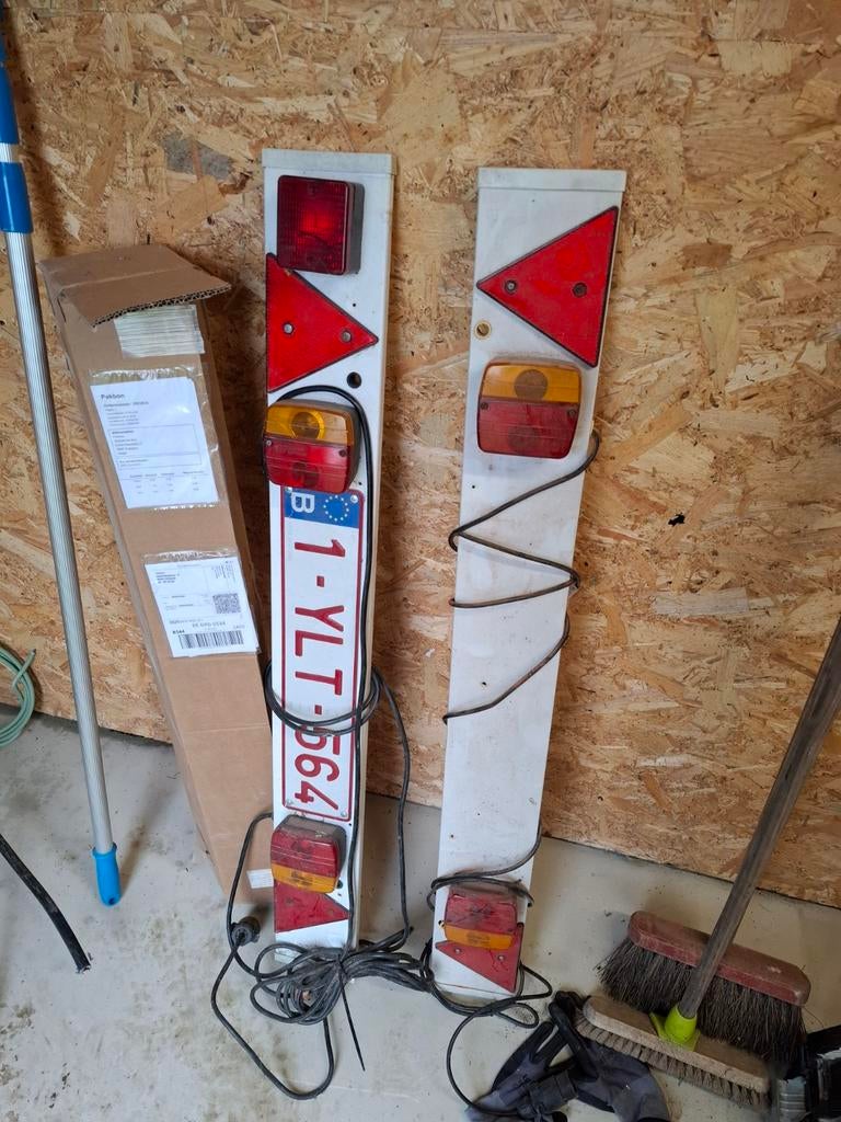 Lichtbalk aanhangwagen, Ophalen