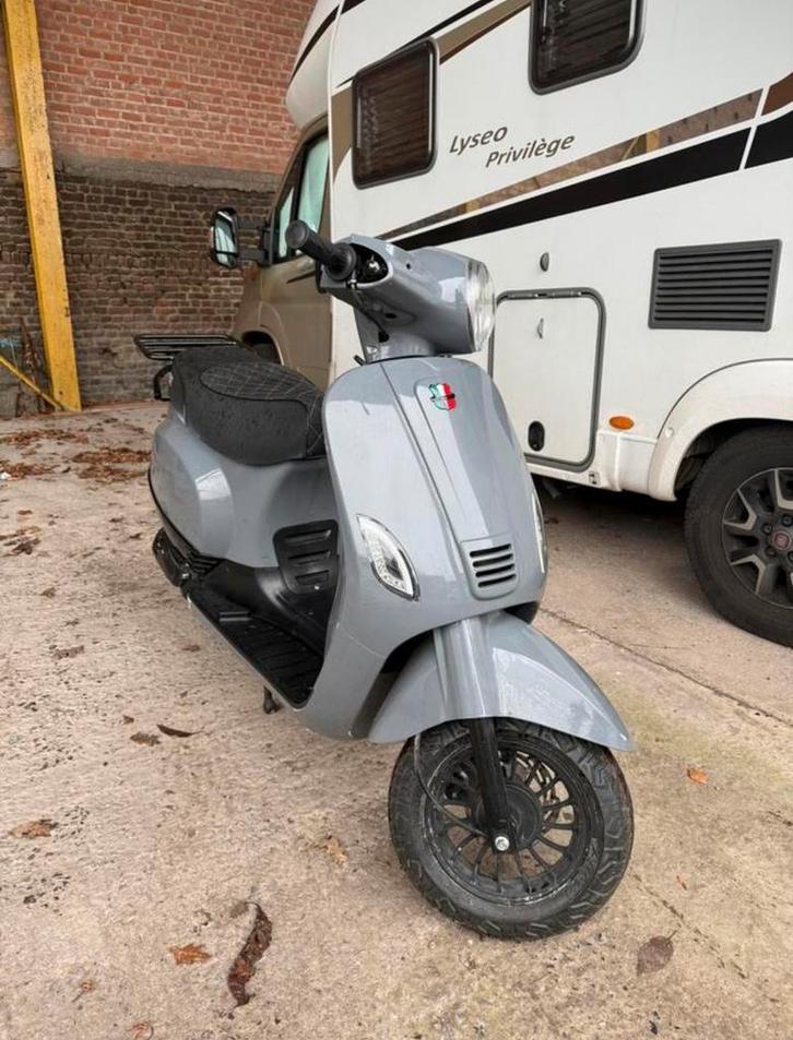 Gts Toscana 2022 A klasse, Vélos & Vélomoteurs, Vélomoteurs & Scooters bridés, Utilisé, Autres marques, Essence, Enlèvement