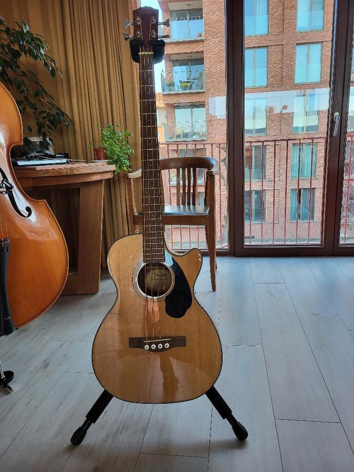 Fender akoestische bas  CB-60SCE, Muziek en Instrumenten, Snaarinstrumenten | Gitaren | Bas, Zo goed als nieuw, Akoestisch, Ophalen