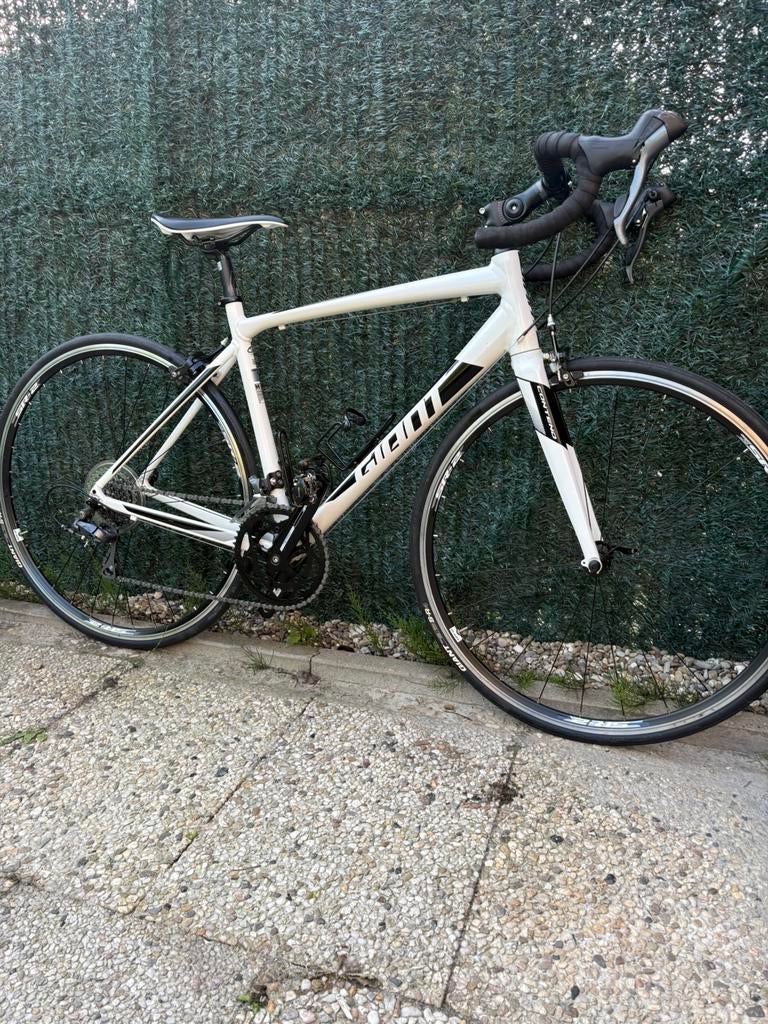 Koersfiets Giant Contend, Vélos & Vélomoteurs, Vélos | Vélos de course, Comme neuf, Giant, 15 à 20 vitesses, 28 pouces, Aluminium