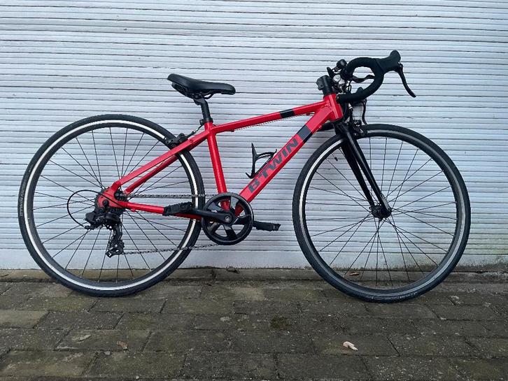 Vélo de route enfant 26 pouces Btwin Triban 100, Vélos & Vélomoteurs, Vélos | Vélos de course, Utilisé, 26 pouces, Enlèvement