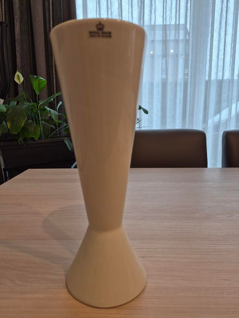 Royal  Boch vaas ontworpen door Emmanuel Gardin, Enlèvement ou Envoi