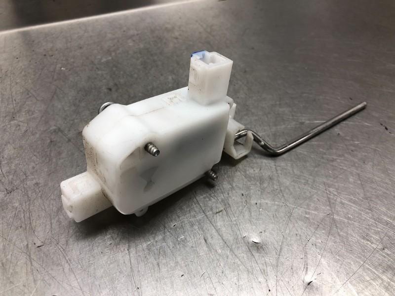 MOTOR VERGRENDELING TANKKLEP Jazz (GE6 / GE8 / GG / GP), Gebruikt, Honda