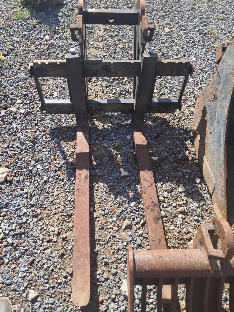 Bakkenset CW10, Zakelijke goederen, Ophalen