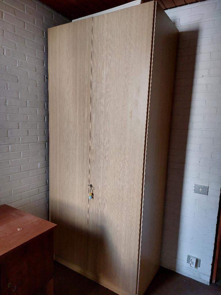 kleerkast, Huis en Inrichting, Ophalen, Met deur(en), Gebruikt, 100 tot 150 cm