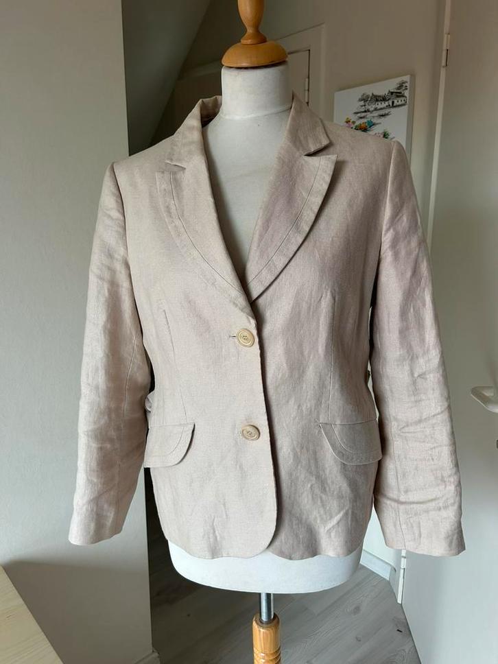 Blazer linnen Xandres 40, Kleding | Dames, Jasjes, Kostuums en Pakken, Zo goed als nieuw, Jasje, Maat 38/40 (M), Beige, Ophalen of Verzenden