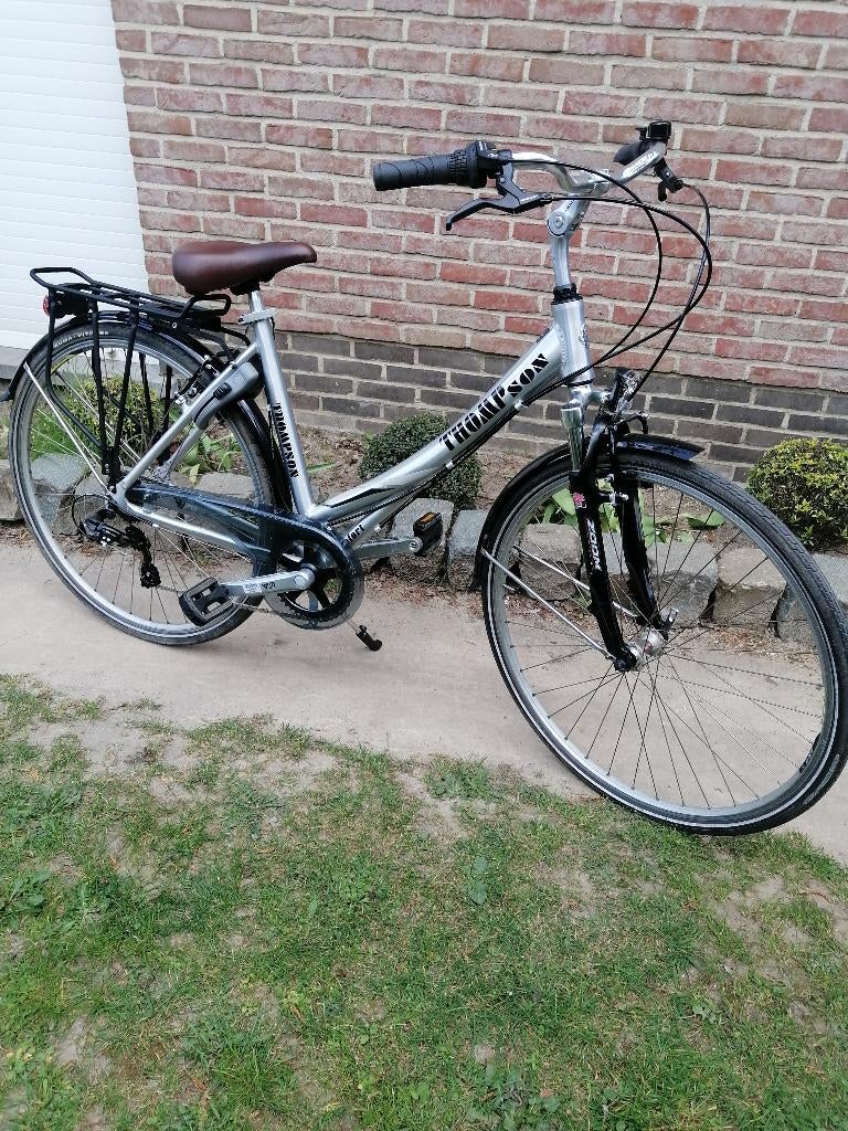 Meisjesfiets 28inch thompson, 7speed,nieuwstaat!, Versnellingen, Thompson, Zo goed als nieuw, Ophalen