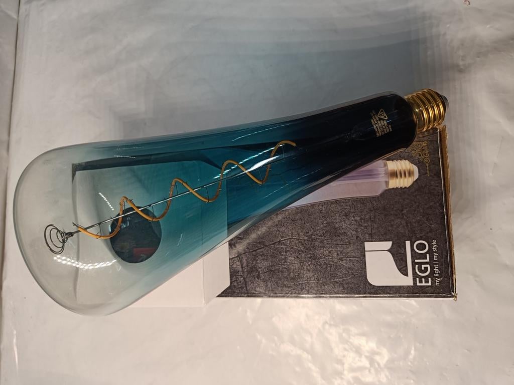 Ampoule LED Eglo E27 vintage dimmable 4W – neuve, Maison & Meubles, Lampes | Lampes en vrac, Ampoule, Enlèvement ou Envoi