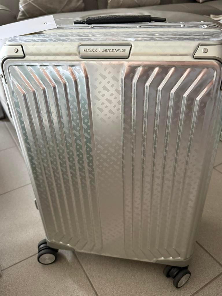 Samsonite | BOSS handgabage valies 55cm, Handtassen en Accessoires, Koffers, 50 tot 60 cm, Nieuw, Metaal, 35 tot 45 cm