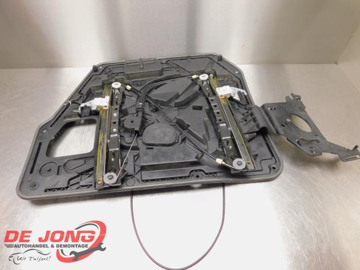 Ruitmechaniek 4Deurs rechts-achter van een Chrysler Voyager, Auto-onderdelen, Gebruikt, -, Ophalen of Verzenden, -