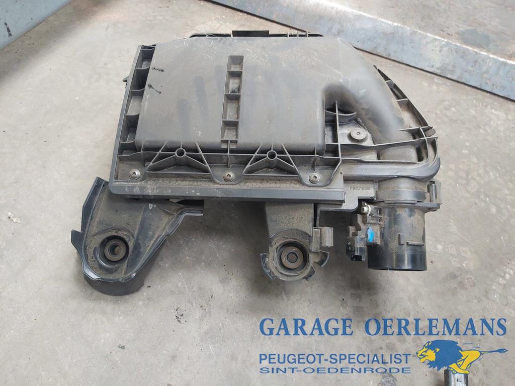 luchtfilterbak 1.6 hdi motor peugeot  partner / citroen, -, Utilisé, -, ARN reconnu