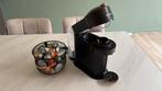 Nespresso Vertuo Next + 50 capsules, Ophalen, Zo goed als nieuw, Espresso apparaat, Koffiepads en cups