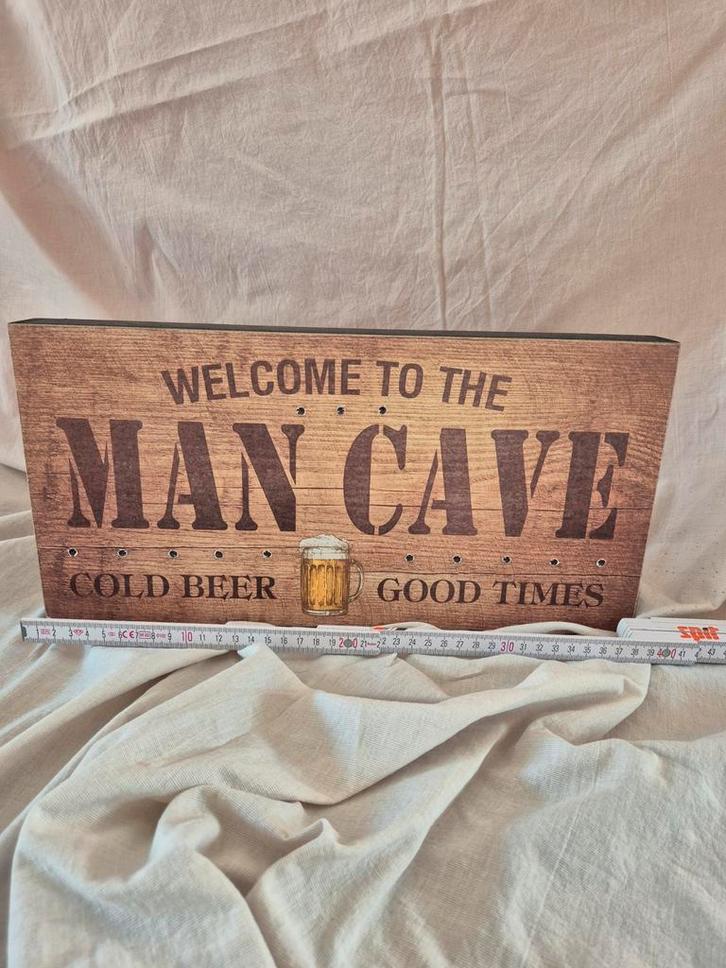Stoer houten 'Man Cave' wandbord – Vintage look (40x20cm), Huis en Inrichting, Woonaccessoires | Tekstborden en Spreuken, Ophalen