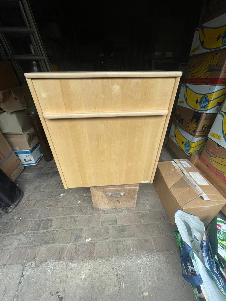 Table a langer troll.  Murale, Enlèvement, Comme neuf