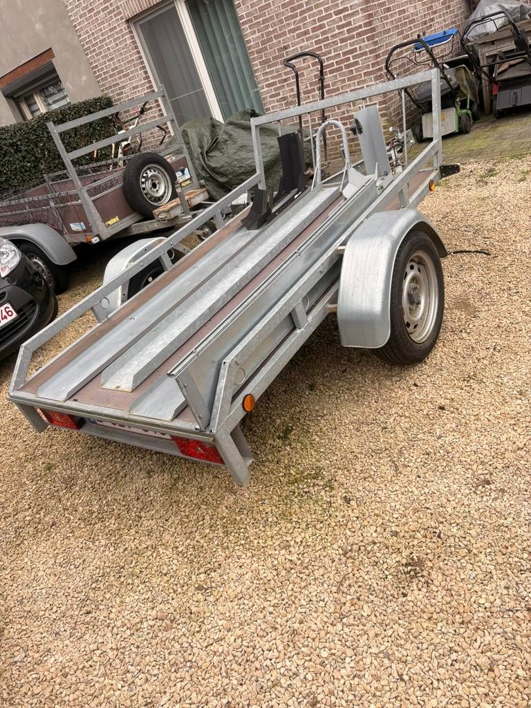 Motor aanhangwagen voor 2 motors, Ophalen, Zo goed als nieuw