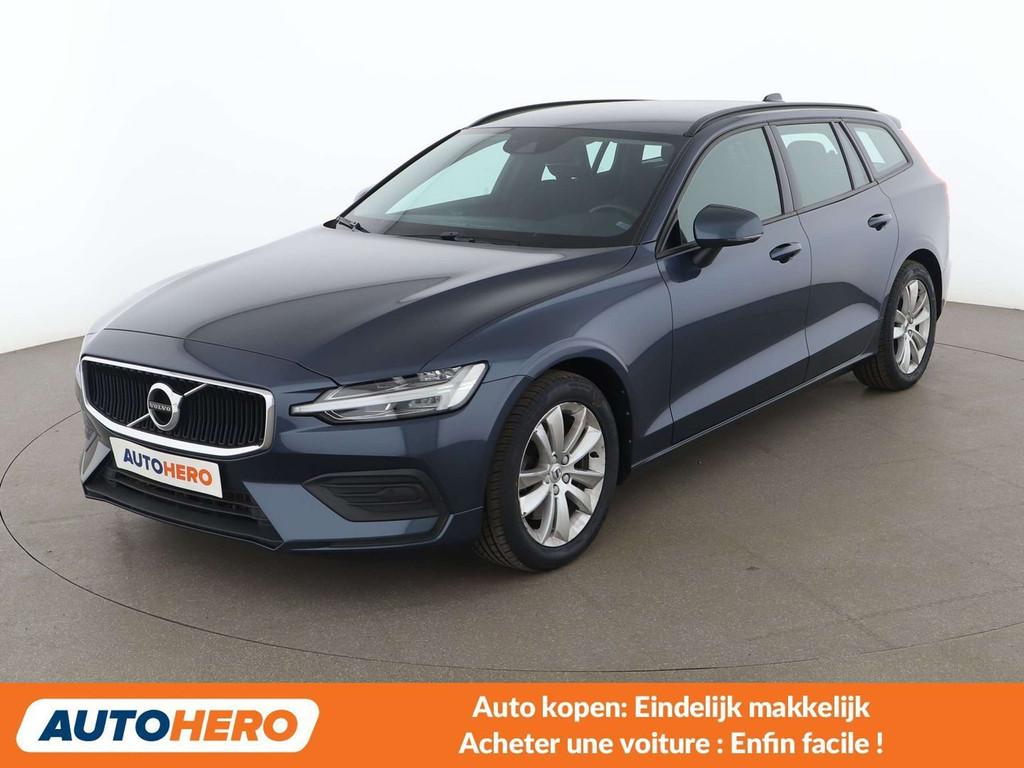 Volvo V60 2.0 B3 Mild-Hybrid Momentum Core (bj 2021), Auto's, Volvo, Stof, Gebruikt, 1969 cc, Blauw