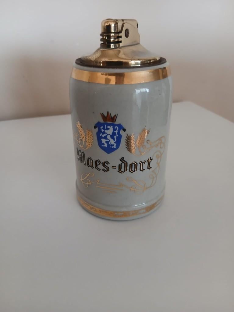 Briquet Maes-Dort, Collections, Marques de bière, Enlèvement