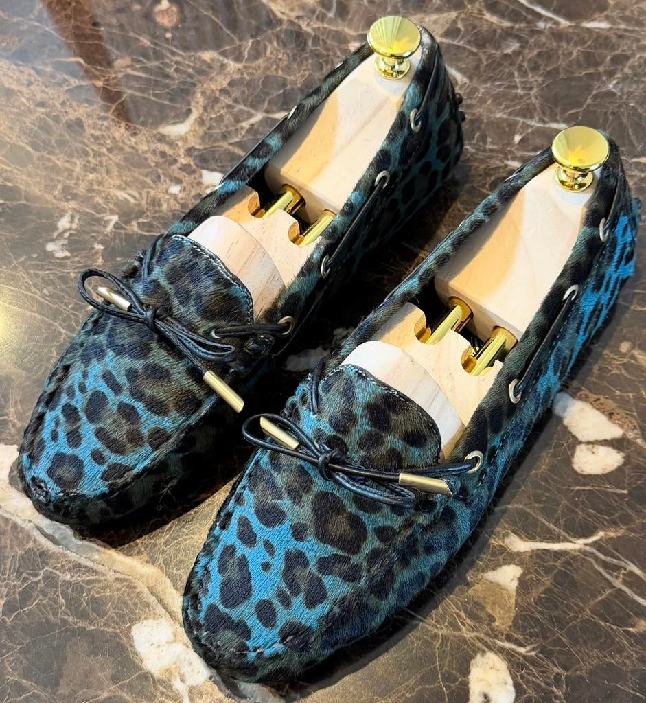 Tod's Gommino Loafers Driving Shoes Luipaardprint maat 37.5, Kleding | Dames, Schoenen, Gedragen, Instappers, Blauw, Ophalen of Verzenden