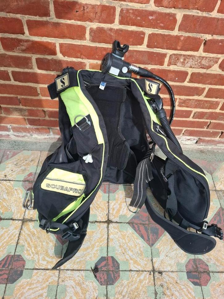 Scubapro master BCD taille XL avec AIR-2, Sports & Fitness, Golf, Enlèvement