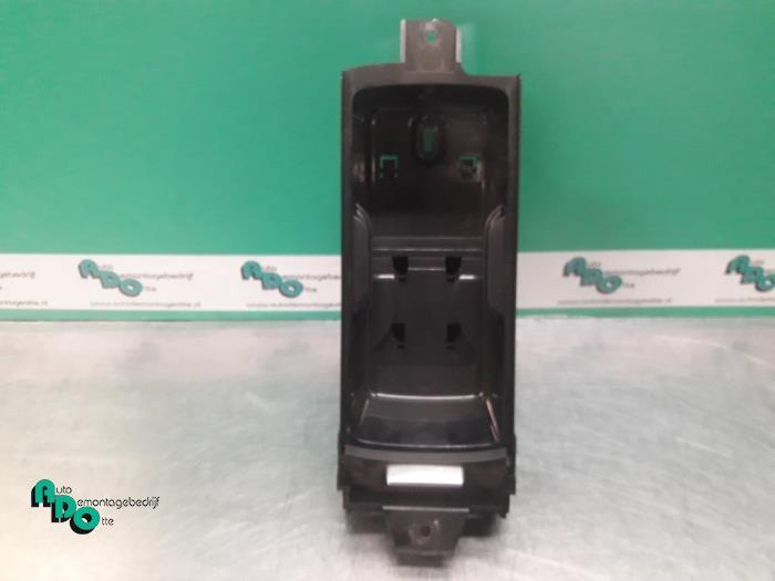 Console centrale d'un Volkswagen Golf (Golf 04-), Autos : Pièces & Accessoires, Habitacle & Garnissage, Utilisé, 3 mois de garantie