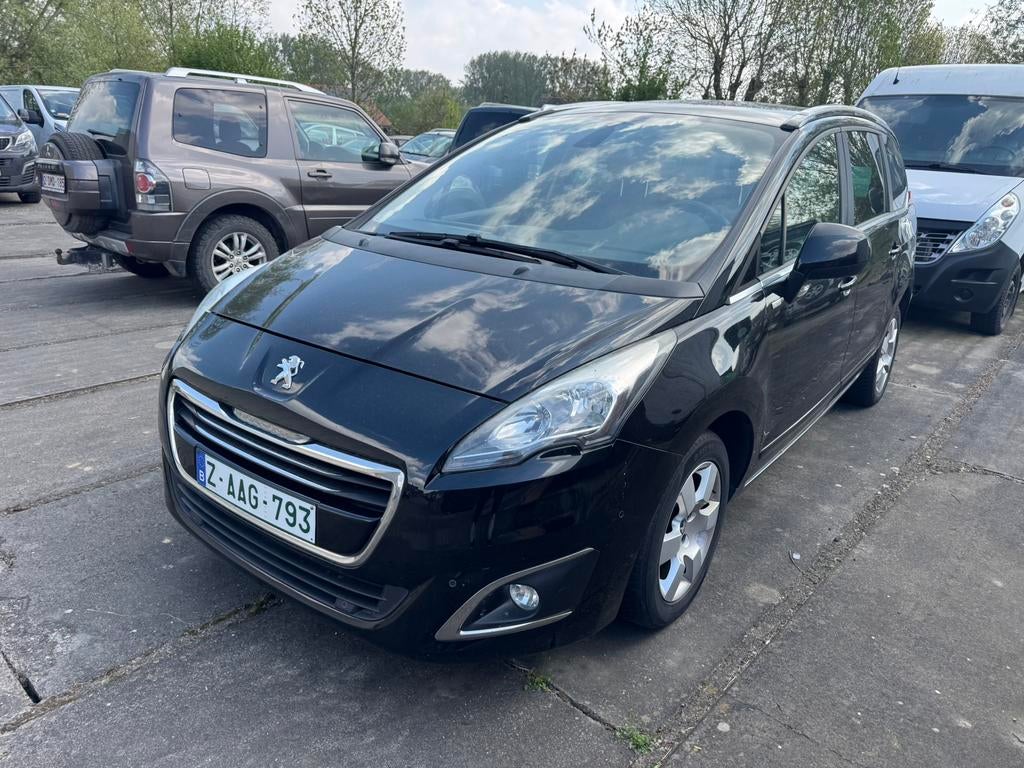 Peugeot 5008 1.6hdi euro 6b 230.000km / 10-2016, Autos, Peugeot, Euro 6, 7 places, Boîte manuelle, Noir