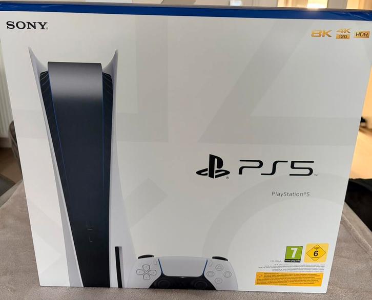 PS5 Disc Edition CFI-1116A + 2 controllers + 4 games, Games en Spelcomputers, Spelcomputers | Sony PlayStation 5, Zo goed als nieuw