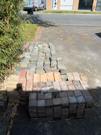 Gratis af te halen (KASSEIEN ZIJN ONDERTUSSEN AL WEG), Tuin en Terras, Tegels en Klinkers, Ophalen, Gebruikt, Overige materialen
