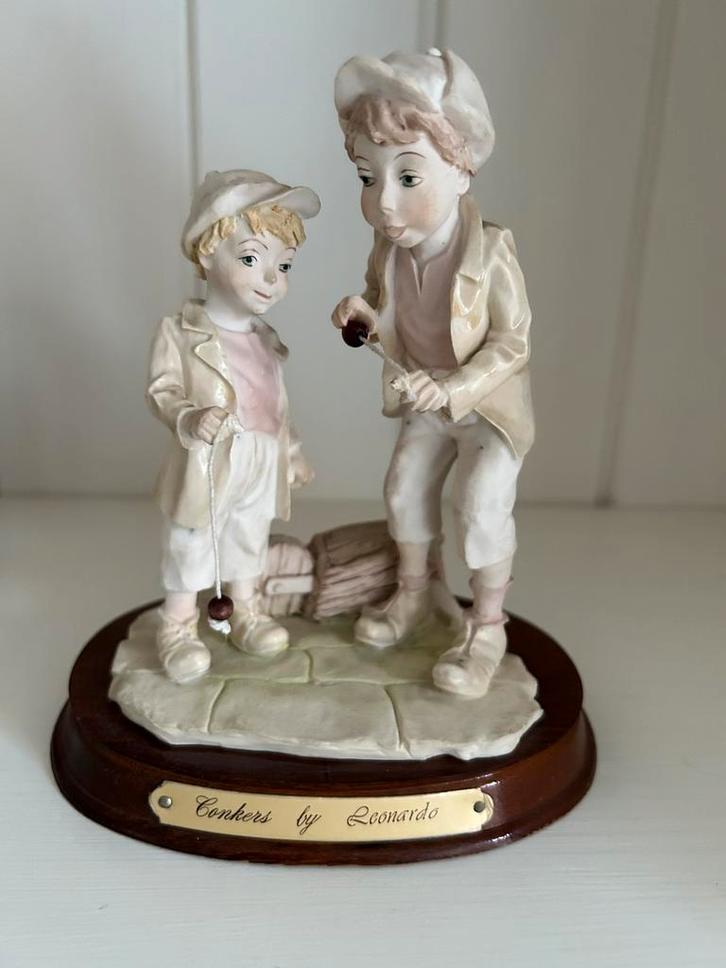 Statue de Conkers par Leonardo, Antiquités & Art, Antiquités | Porcelaine, Enlèvement ou Envoi