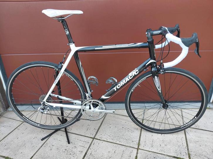 Vélo de route Tomac - fourche avant en carbone - Campagnolo, Sports & Fitness, Cyclisme, Enlèvement