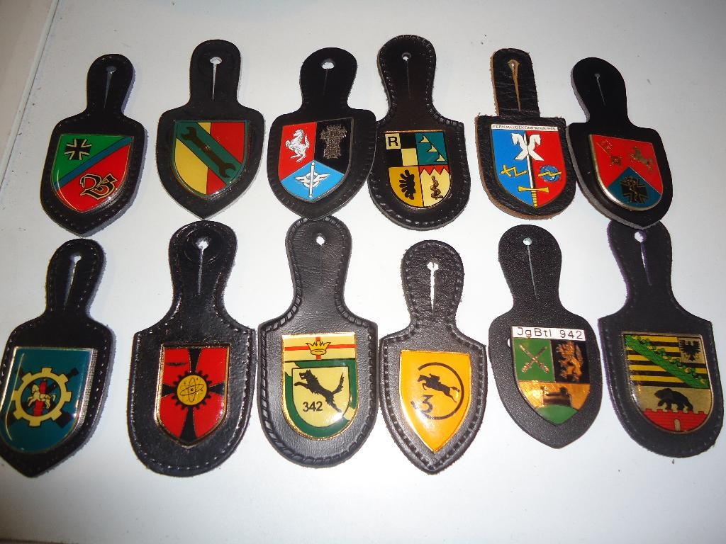 lot breloques bundeswehr, Ophalen of Verzenden, Landmacht, Embleem of Badge