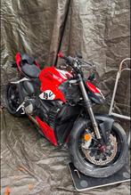 Ducati Streetfighter v2 2022 avec dommages dus à un accident, Motos, Motos | Ducati, Particulier