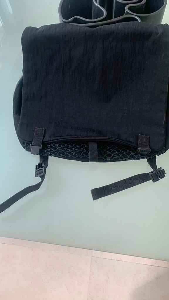 Laptoptad  Yohji Yamamoto, Ophalen