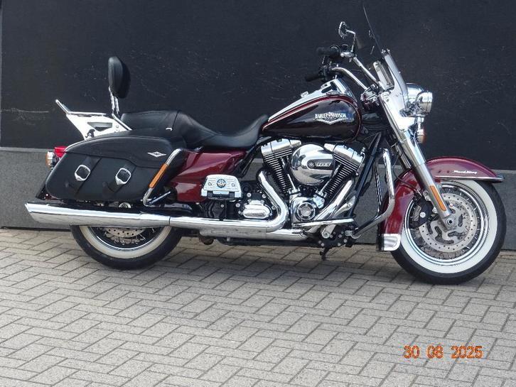 Harley Davidson Road King Classic '2015, Motoren, Motoren | Harley-Davidson, Particulier, Toermotor, meer dan 35 kW, 2 cilinders