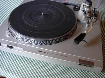 Technics SL-D2 Direct Drive Zeer goede staat Herziene Poss-t beschikbaar voor biedingen