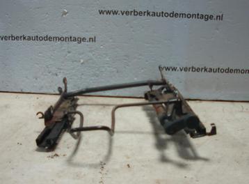 STOEL LINKS VOOR hoogte verstelling Corsa B (73 / 78 / 79) beschikbaar voor biedingen