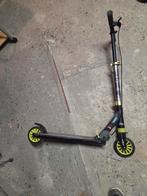 A, Vélos & Vélomoteurs, Trottinettes